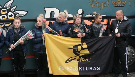 &Scaron;iaulių moterų futbolo komandos &bdquo;Gintra-Universitetas&ldquo; sutikimas