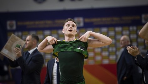 Marius Grigonis ir kiti Lietuvos krepšininkai Bulgarijoje.