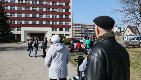 Sujudimas prie Kauno poliklinikos