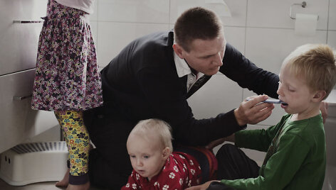 Tėtis Johanas i&scaron; fotoprojekto &bdquo;Swedish Dads&ldquo;.