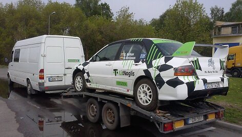 Giedriaus Notkaus &bdquo;Mitsubishi Lancer EVO IX&ldquo; prie&scaron; avariją