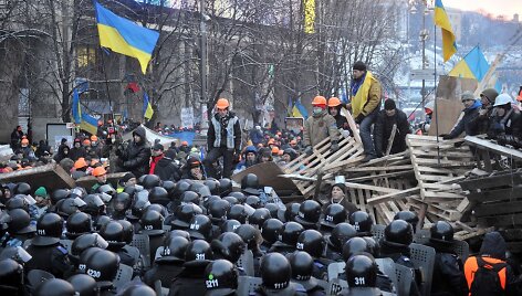 Kijeve protestuotojai susirėmė su Ukrainos milicija