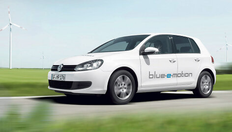 &bdquo;Volkswagen Golf Blue e-motion&ldquo; elektromobilis