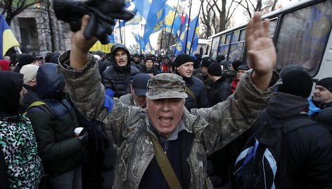 Protestuotojai prie Ukrainos parlamento 