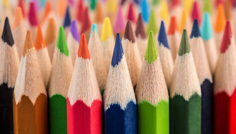 Spalvoti pie&scaron;tukai