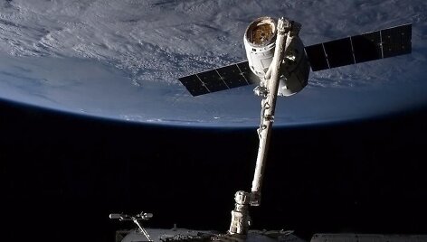 Krovinių siuntą atgabenusi &bdquo;SpaceX&ldquo; kapsulė &bdquo;Dragon&ldquo;