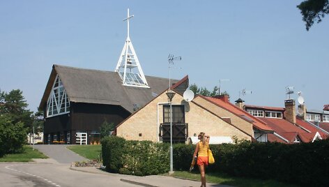 Kar&scaron;tą dieną Nidos gatvėse - tu&scaron;čia.