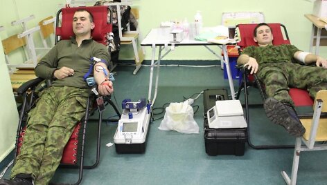 Dragūnų batalione surengta kraujo donorystės akcija