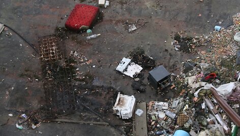 &Scaron;iauliuose ant stogo kaimynų metamos nuorūkos sukėlė gaisrą