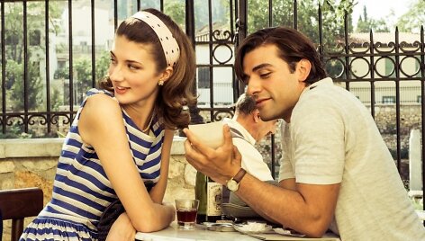 Daisy Bevan ir Oscaras Isaacas filme &bdquo;Apsimetėlis, sukčius ir dama&ldquo;