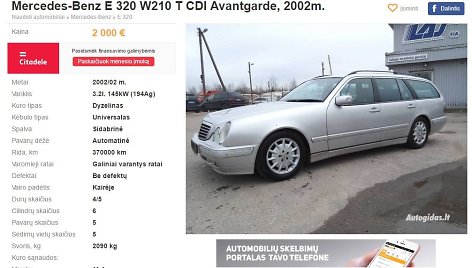 „Mercedes-Benz“ su atsukta rida