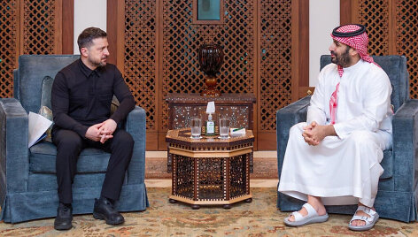 Volodymyras Zelenskis, Mohammedas bin Salmanas / AFP