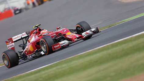 „Formulės-1“ penktadienio treniruotės Silverstone