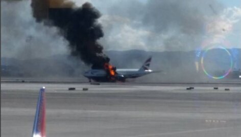 Gaisras &bdquo;British Airways&ldquo; lėktuve
