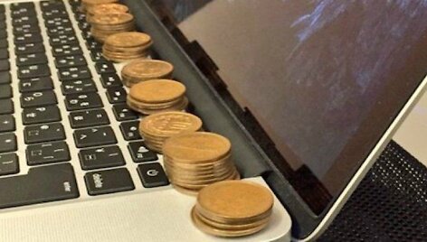 Varinės monetos ant &bdquo;MacBook&ldquo; kompiuterio padeda sumažinti kaitimą