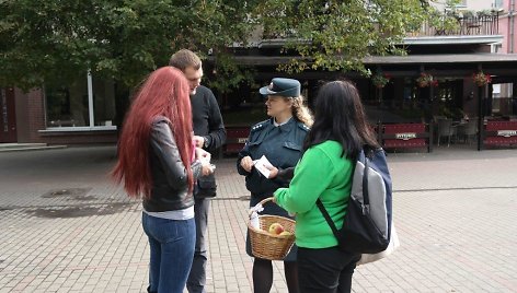 Akcija „Vietoj cigaretės – obuolys“