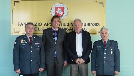 Rene Verhulstas (antras i&scaron; kairės) ir kiti susitikimo dalyviai