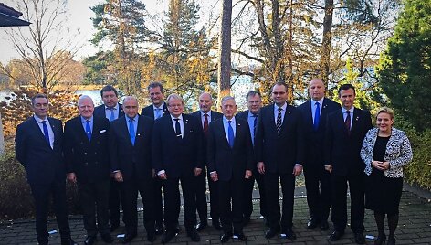 &Scaron;iaurės &scaron;alių gynybos ministrai su Jamesu Mattisu