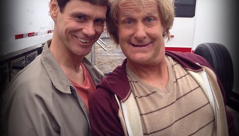 Jimas Carrey ir Jeffas Danielsas &bdquo;Buko ir bukesnio&ldquo; tęsinio filmavimo aik&scaron;telėje