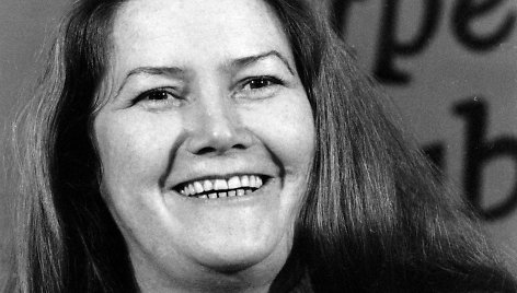 Colleen McCullough (1977 m.)