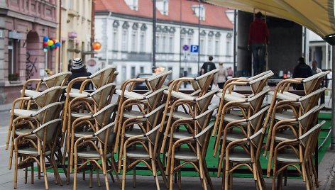 Lauko kavinių sezono pradžia Vilniuje.