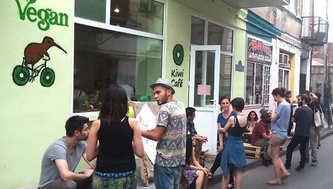 „Kiwi Cafe“ Tbilisyje