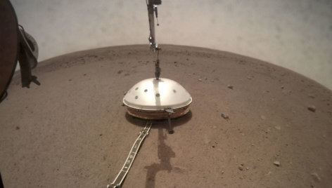 Seismologinius procesus stebinčio zondo „Mars InSight“ asmenukė