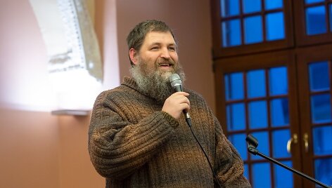Kun. Algirdas Akelaitis