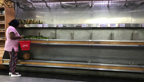 Pustu&scaron;tės prekių lentynos Venesueloje