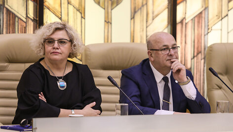 Rasa &Scaron;nap&scaron;tienė ir Visvaldas Matijo&scaron;aitis