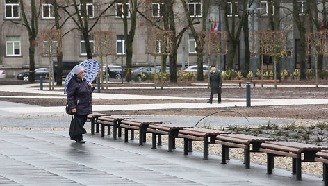 Atidaryta rekonstruota Lukiškių aikštė