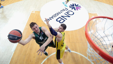 Eurolygos ketvirtfinalio antrajame mače Stambule &bdquo;Žalgiris&ldquo; įveikė &bdquo;Fenerbahče&ldquo; klubą 82:80.
