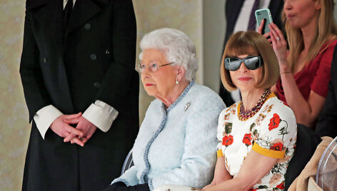 Karalienė Elizabeth II ir Anna Wintour