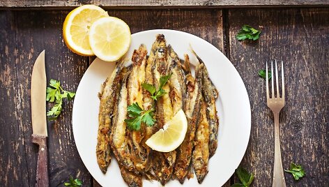 Pikanti&scaron;kos keptos stintos
