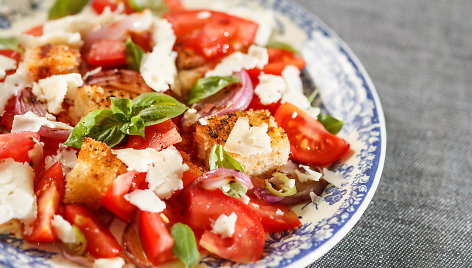 „Panzanella“ salotos