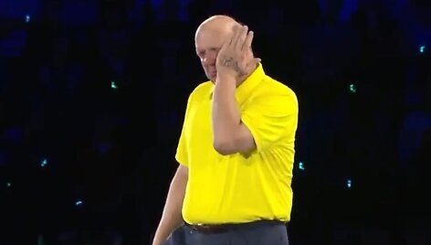 Steve'as Ballmeris su &bdquo;Microsoft&ldquo; atsisveikino braukdamas a&scaron;arą