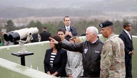 JAV viceprezidentas Mike'as Pence'as lankėsi Pietų Korėjoje