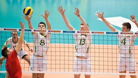 Lietuvos jaunieji tinklininkai Europos čempionate startavo pralaimėjimu