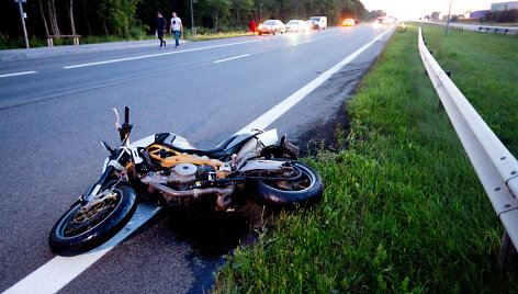 Motociklas po avarijos Vilniuje