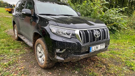 &bdquo;Toyota Land Cruiser&ldquo; buvo ir su i&scaron;skirtiniais numeriais