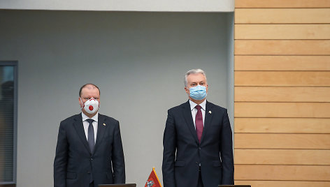 Saulius Skvernelis, Gitanas Nausėda