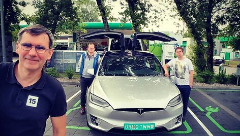 Kelionė &bdquo;Tesla Model X&ldquo;