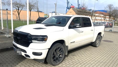 „Dodge Ram 1500“ sukėlė įtarimų