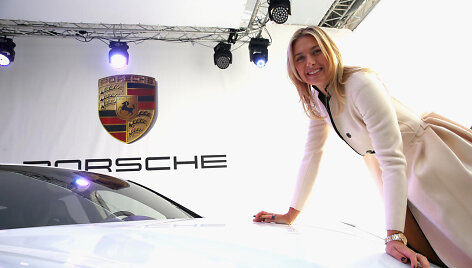 Maria Sharapova ir jos &bdquo;Porsche Panamera GTS&ldquo;
