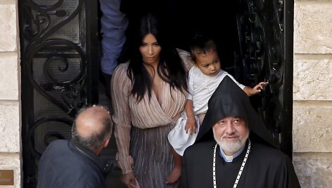 Kim Kardashian Izraelyje pakrik&scaron;tijo savo dukrą