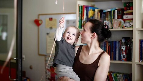 Emilis su mama