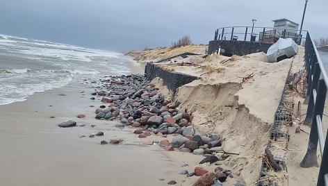 Klaipėdos mokslininkė: audra pakrantę siaubs ir šią savaitę, vanduo gali apsemti rūsius