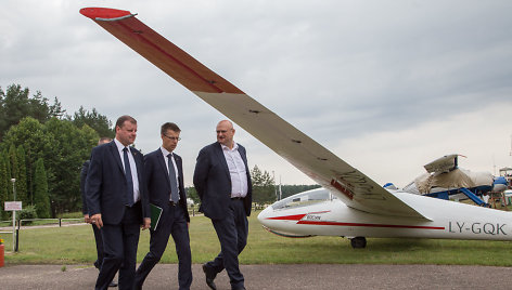  Premjeras S. Skvernelis lankėsi Paluknio aerodrome