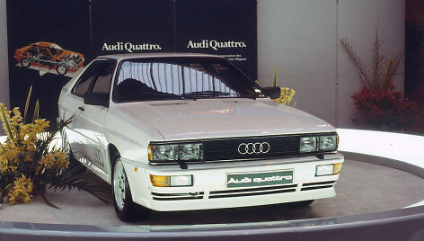  1980 m. pavasarį vykusioje tarptautinėje Ženevos automobilių parodoje &bdquo;Audi&ldquo; pristatė pirmąjį visų ratų pavara varomą &bdquo;quattro&ldquo;. 