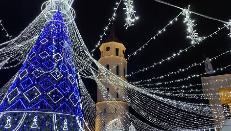 Vilniaus Kalėdų eglės įžiebimas Katedros aik&scaron;tėje 